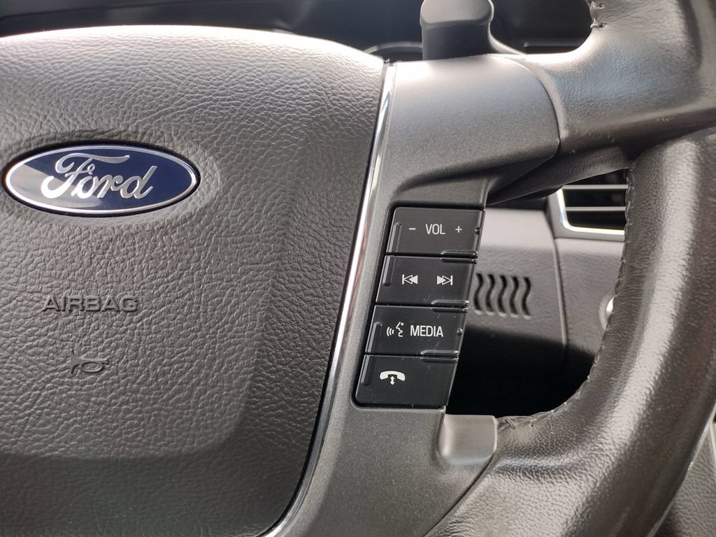Used 2012 Ford Taurus Limited AWD/4WD image 25
