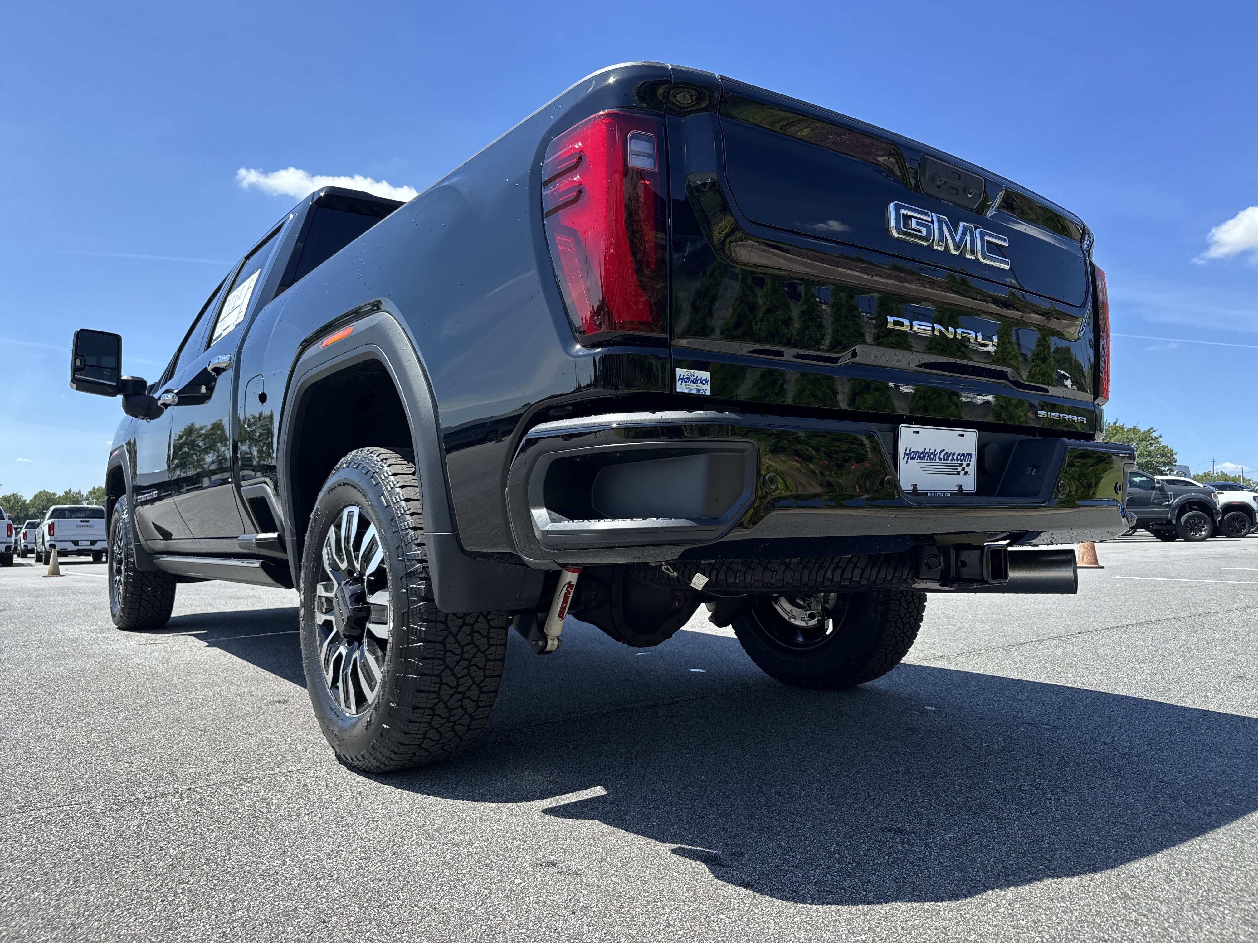 New 2026 GMC Sierra 2500 Denali Ultimate AWD/4WD image 8