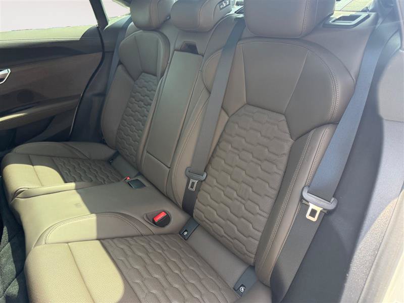 Used 2022 Audi e-tron GT Premium Plus w/ Performance Package AWD/4WD image 15