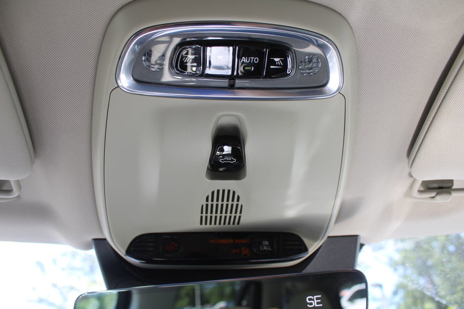 Used 2017 Volvo XC90 T5 Momentum w/ Vision Package FWD image 46