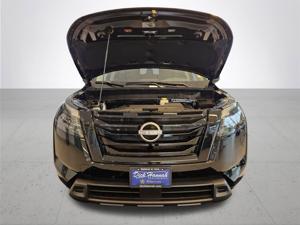 New 2025 Nissan Pathfinder SV w/ Black Appearance Package AWD/4WD image 4