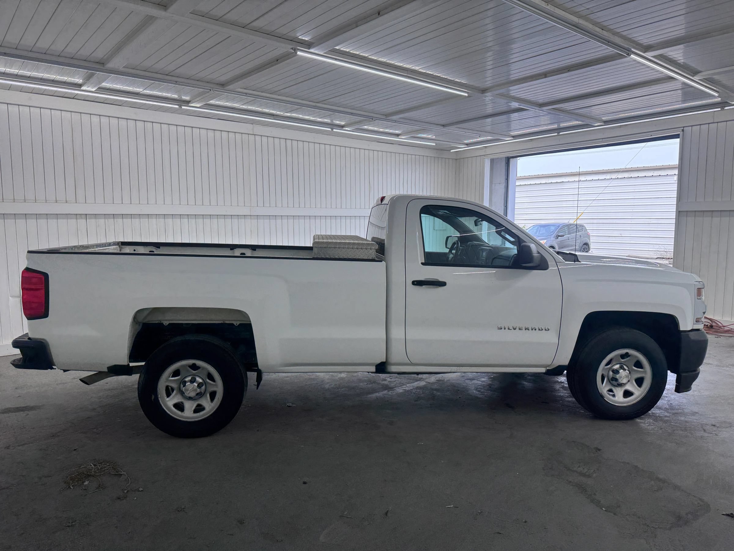 Used 2016 Chevrolet Silverado 1500 W/T RWD image 4