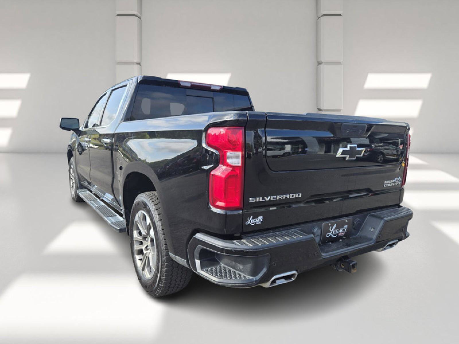 Used 2022 Chevrolet Silverado 1500 High Country image 5