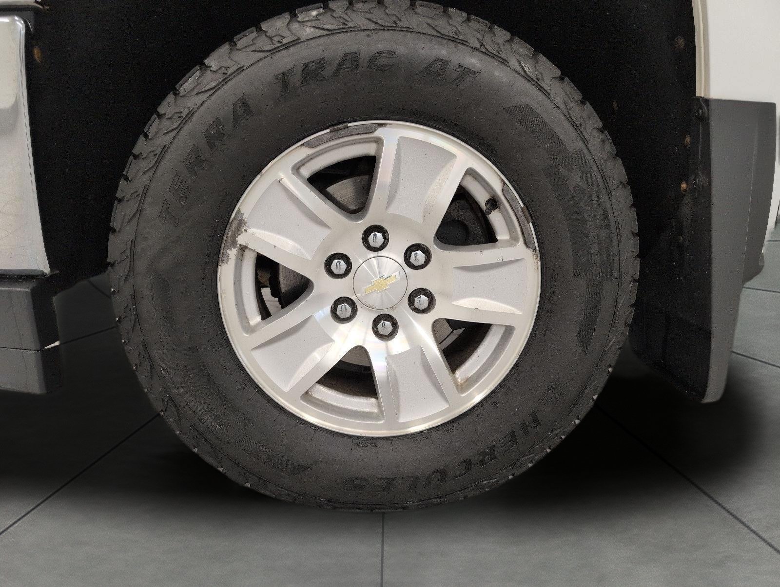 Used 2018 Chevrolet Silverado 1500 LT w/ Trailering Package RWD image 4