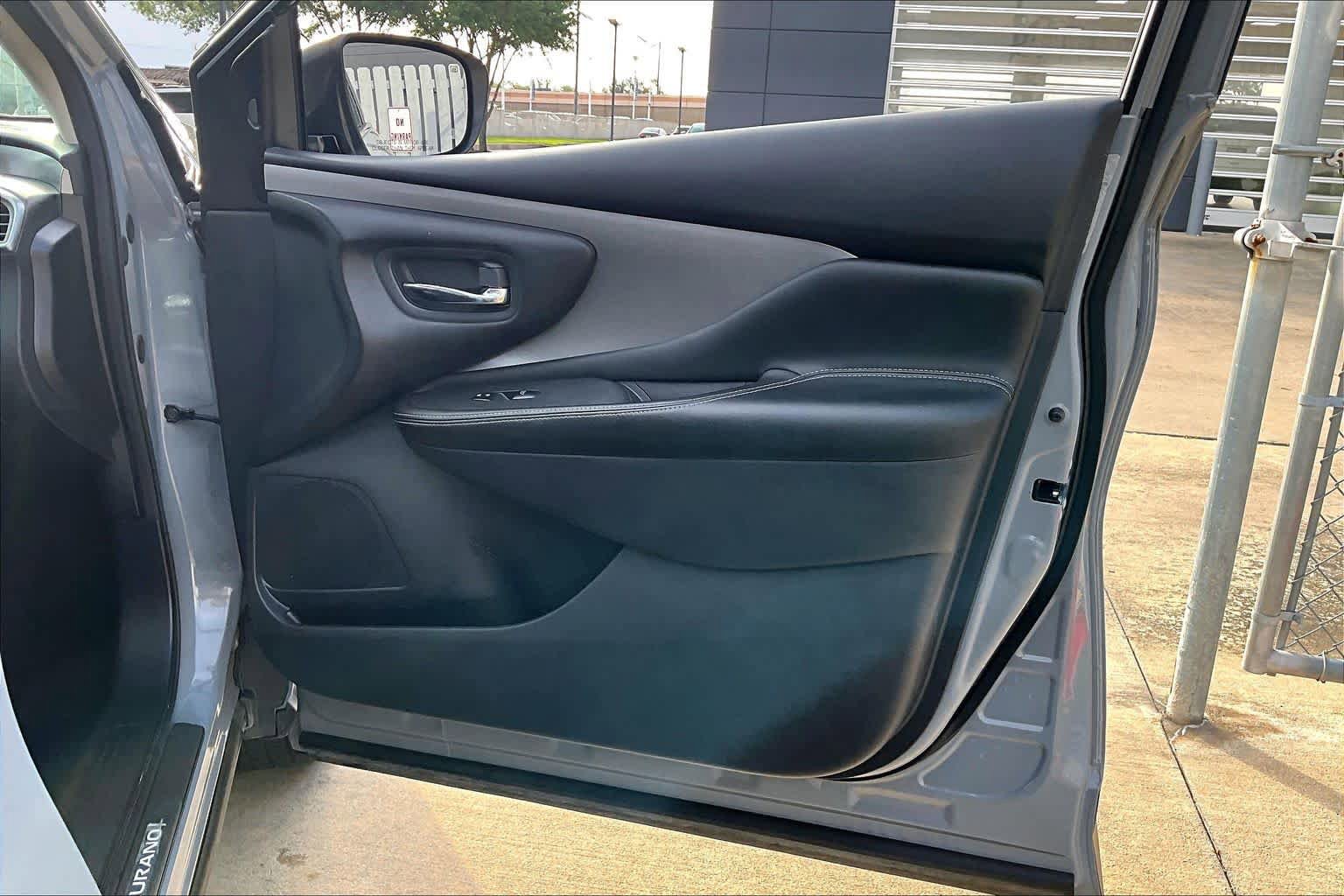 Certified 2022 Nissan Murano SV w/ SV Midnight Edition Package image 22