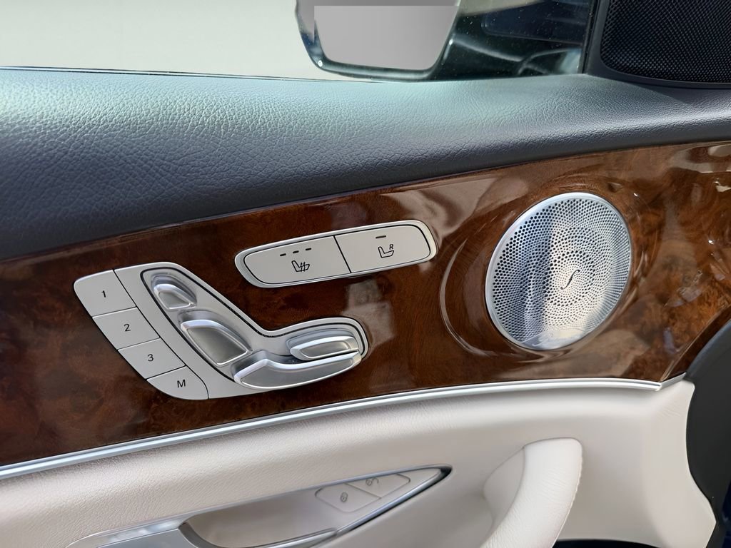 Used 2017 Mercedes-Benz E 300 4MATIC image 23