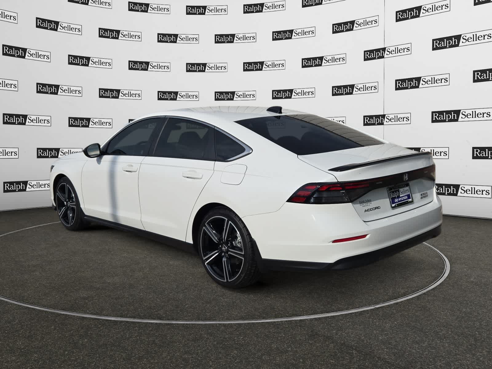 Used 2025 Honda Accord Sport image 4