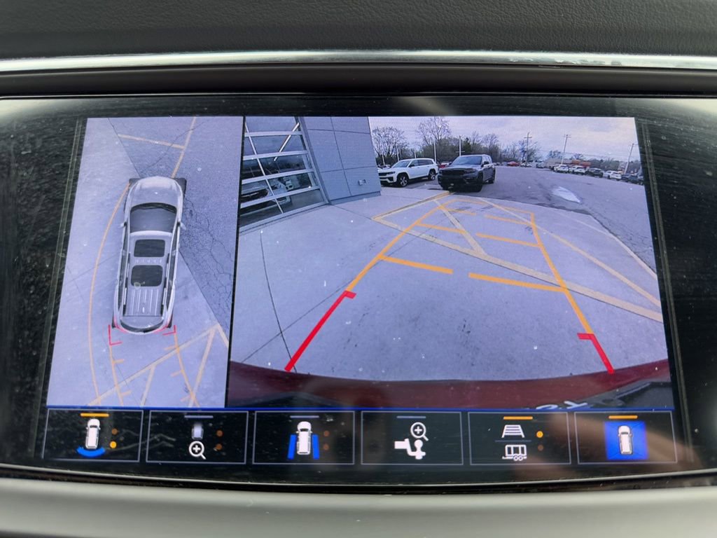 Used 2022 Buick Enclave Essence w/ Experience Buick Package image 28