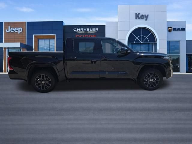 Used 2024 Toyota Tundra Platinum AWD/4WD image 5