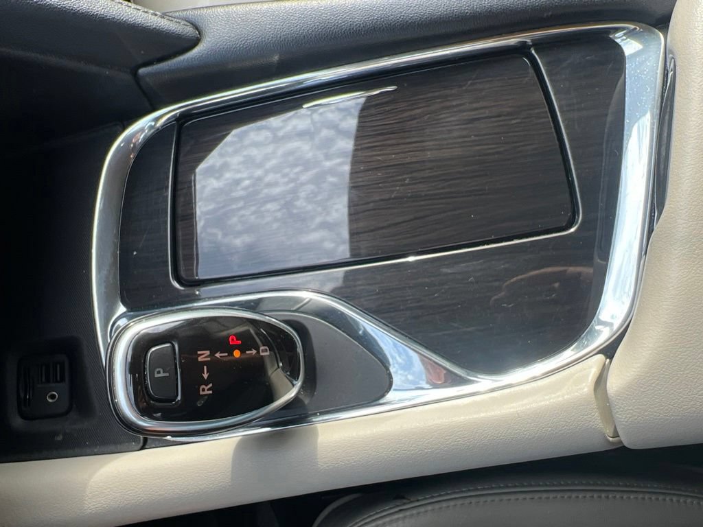 Used 2020 Buick Enclave Essence FWD image 33