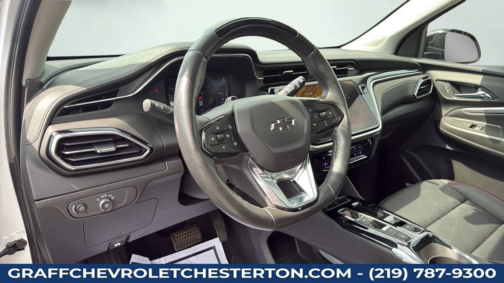 Used 2023 Chevrolet Bolt EUV Premier w/ Sun & Sound Package FWD image 35