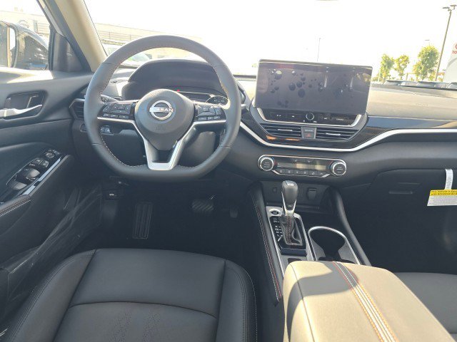 New 2025 Nissan Altima 2.5 SR w/ SR Premium Package image 20