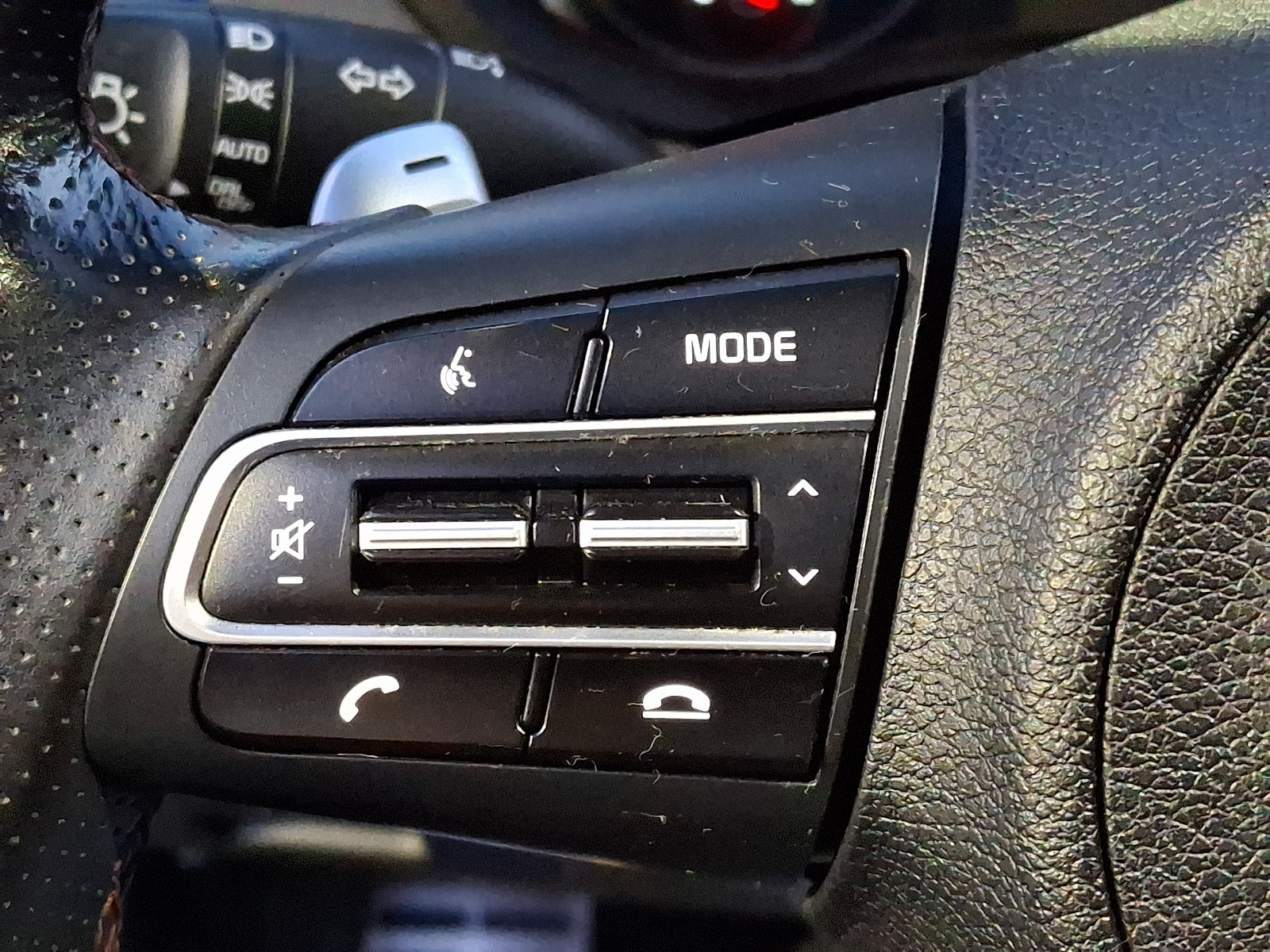 Used 2019 Kia Stinger GT1 RWD image 24
