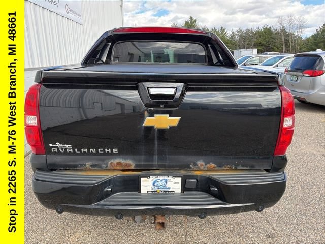 Used 2013 Chevrolet Avalanche LT AWD/4WD image 6