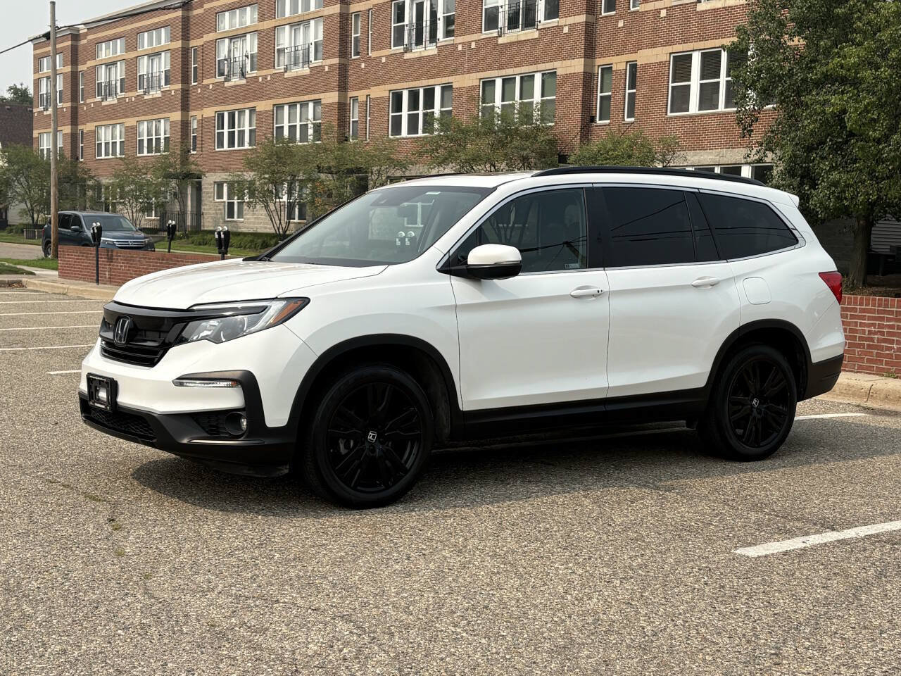 Used 2022 Honda Pilot Special Edition image 3