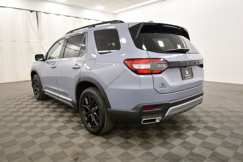 Used 2025 Honda Pilot Touring image 5