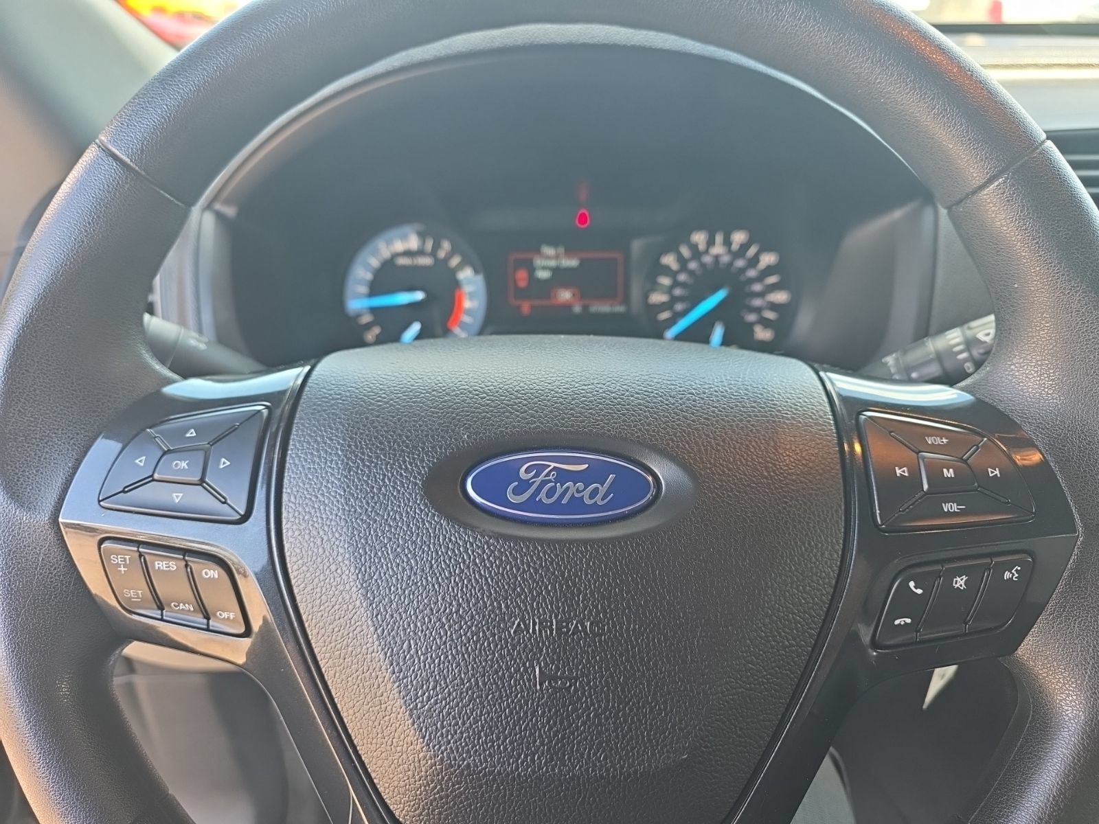 Used 2018 Ford Explorer 4WD image 15