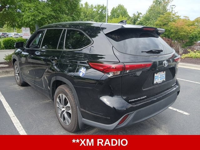 Used 2021 Toyota Highlander XLE AWD/4WD image 5