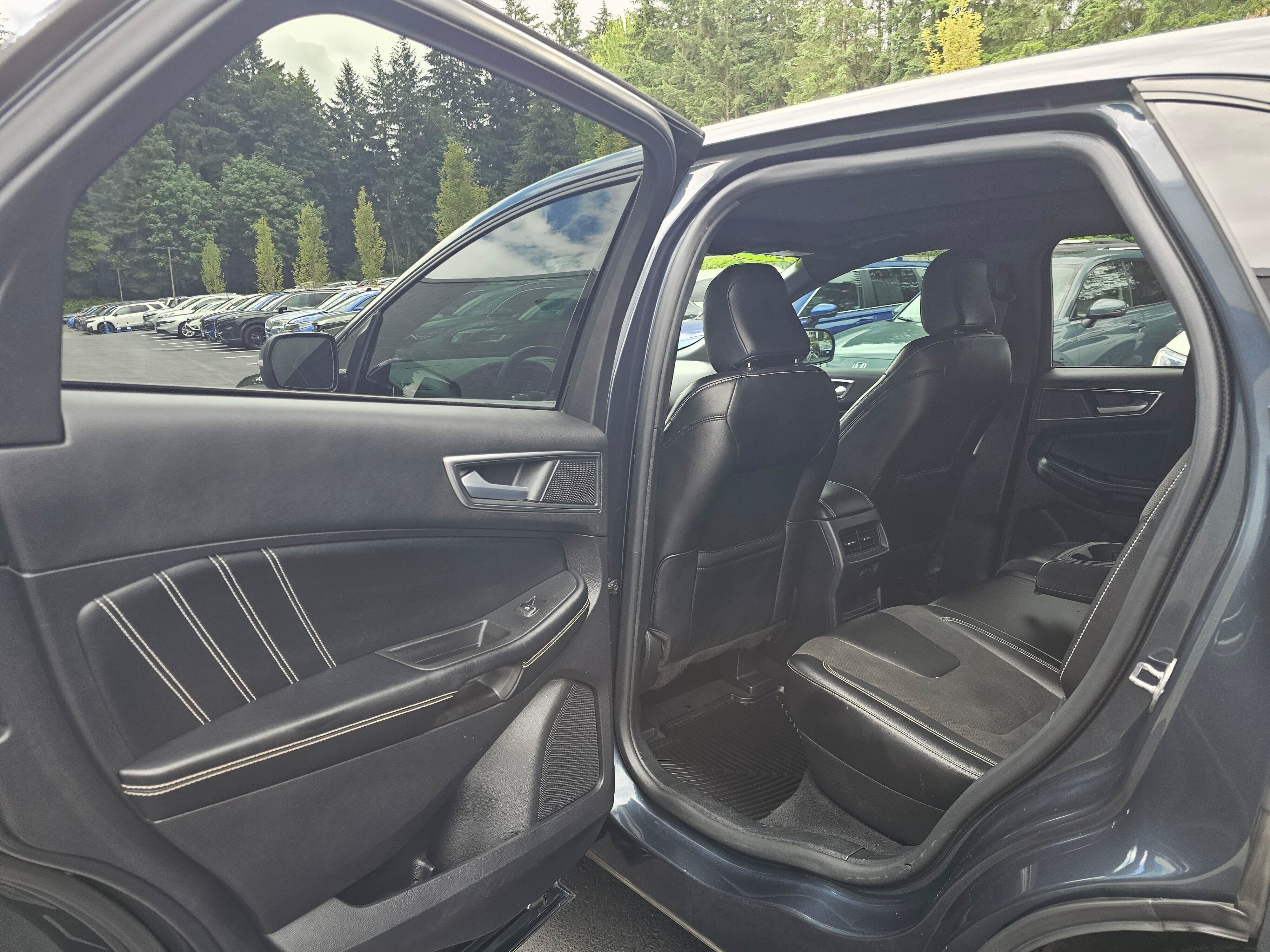 Used 2022 Ford Edge ST w/ Equipment Group 401A AWD/4WD image 18