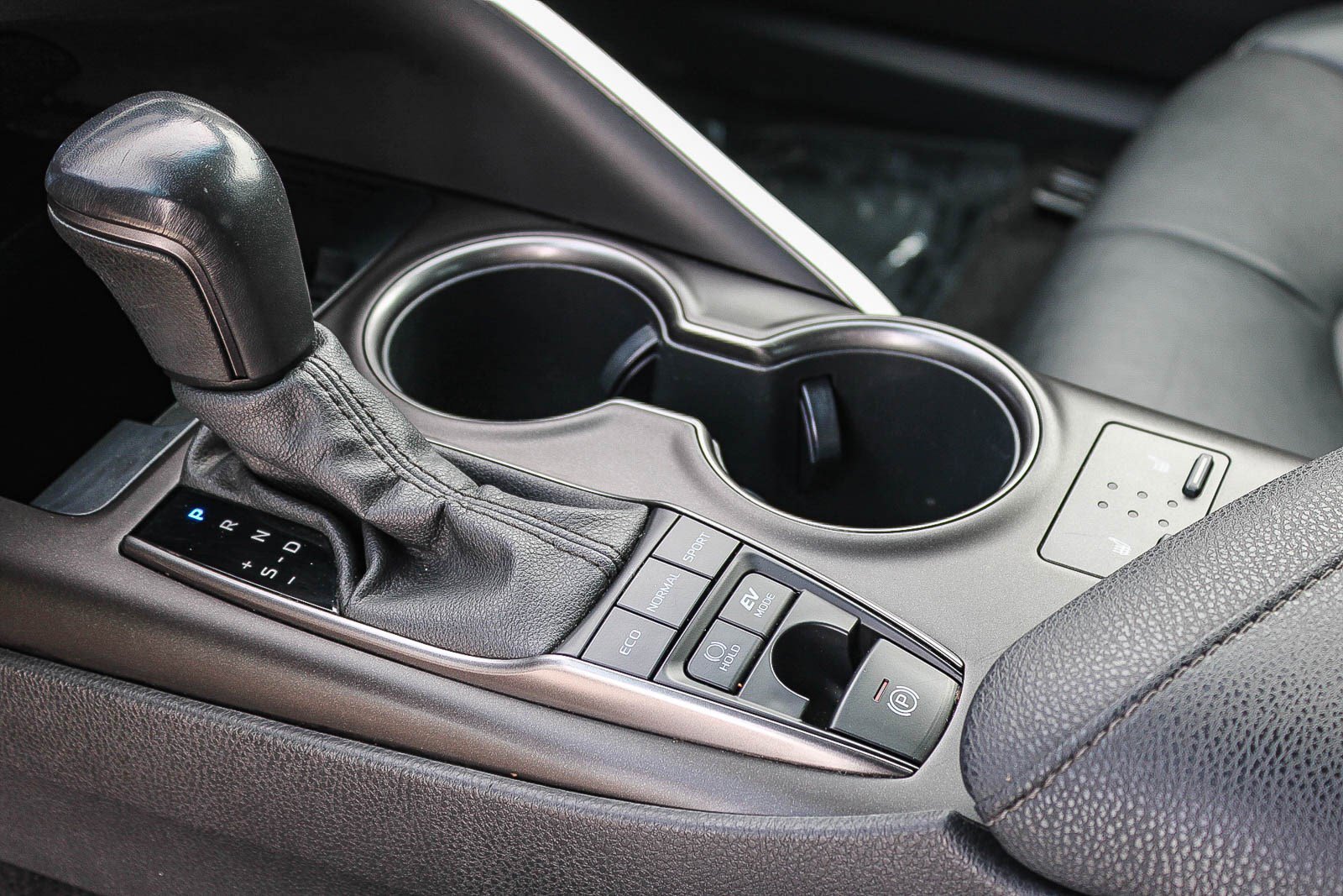 Used 2022 Toyota Camry XSE image 20