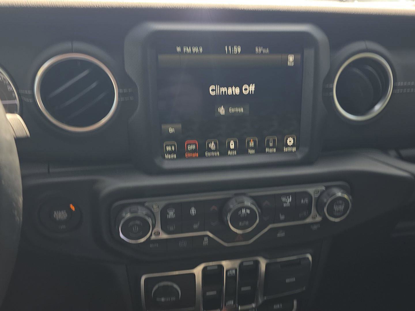 Used 2023 Jeep Wrangler Sahara w/ Cold Weather Group image 19