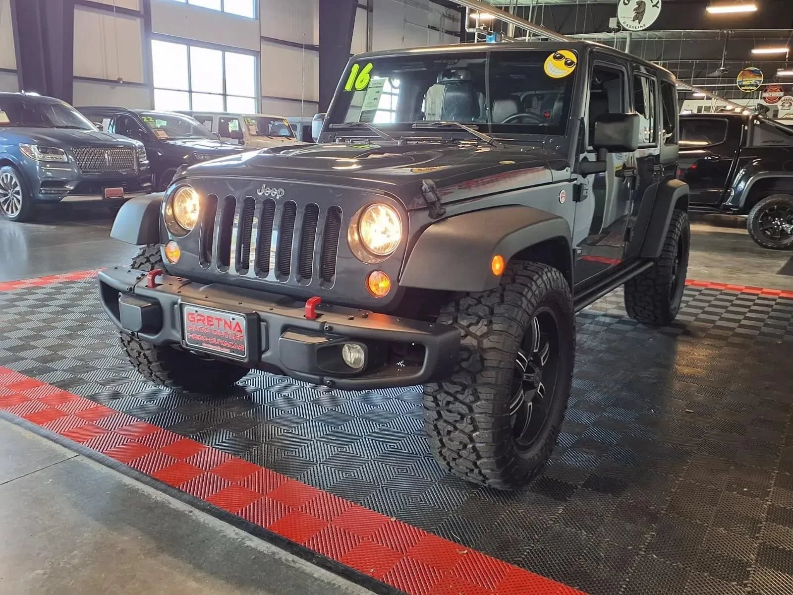 Used 2016 Jeep Wrangler Unlimited Rubicon AWD/4WD image 4