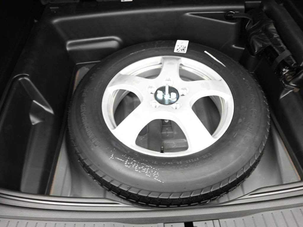 New 2026 Jeep Grand Cherokee Laredo RWD image 12