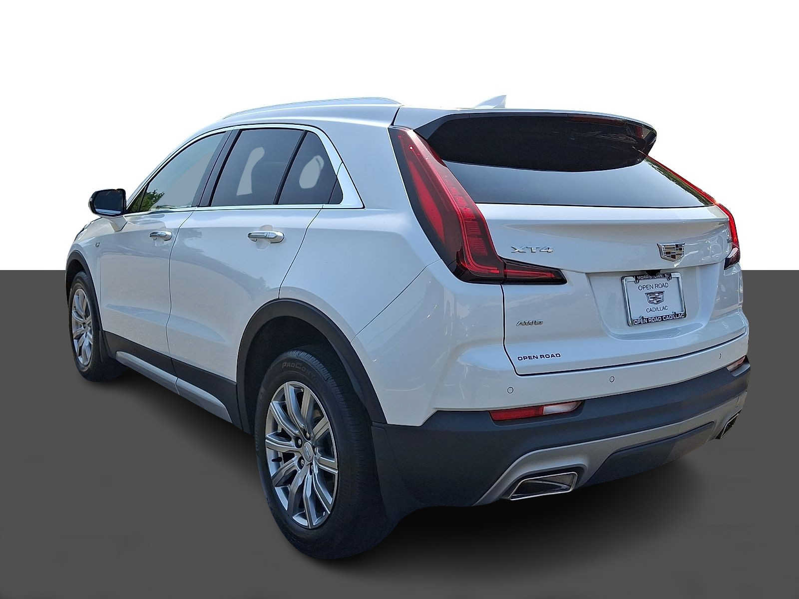 Used 2023 Cadillac XT4 Premium Luxury w/ Technology Package AWD/4WD image 4