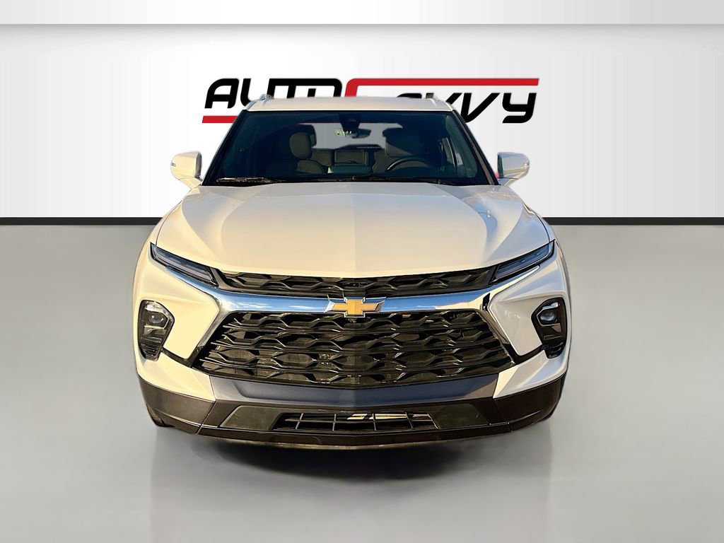 Used 2024 Chevrolet Blazer Premier w/ Driver Confidence II Package FWD image 2