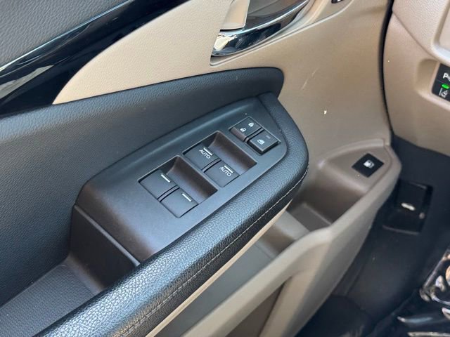Used 2017 Honda Ridgeline RTL-E image 32