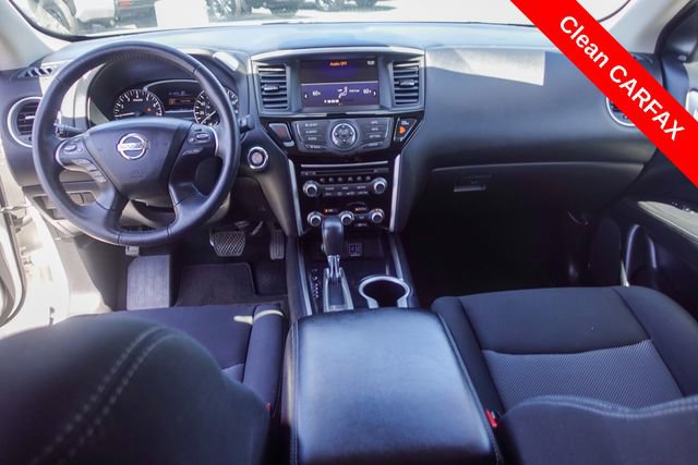 Used 2019 Nissan Pathfinder SV AWD/4WD image 4
