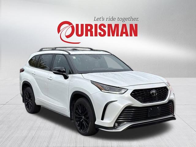 Used 2023 Toyota Highlander XSE