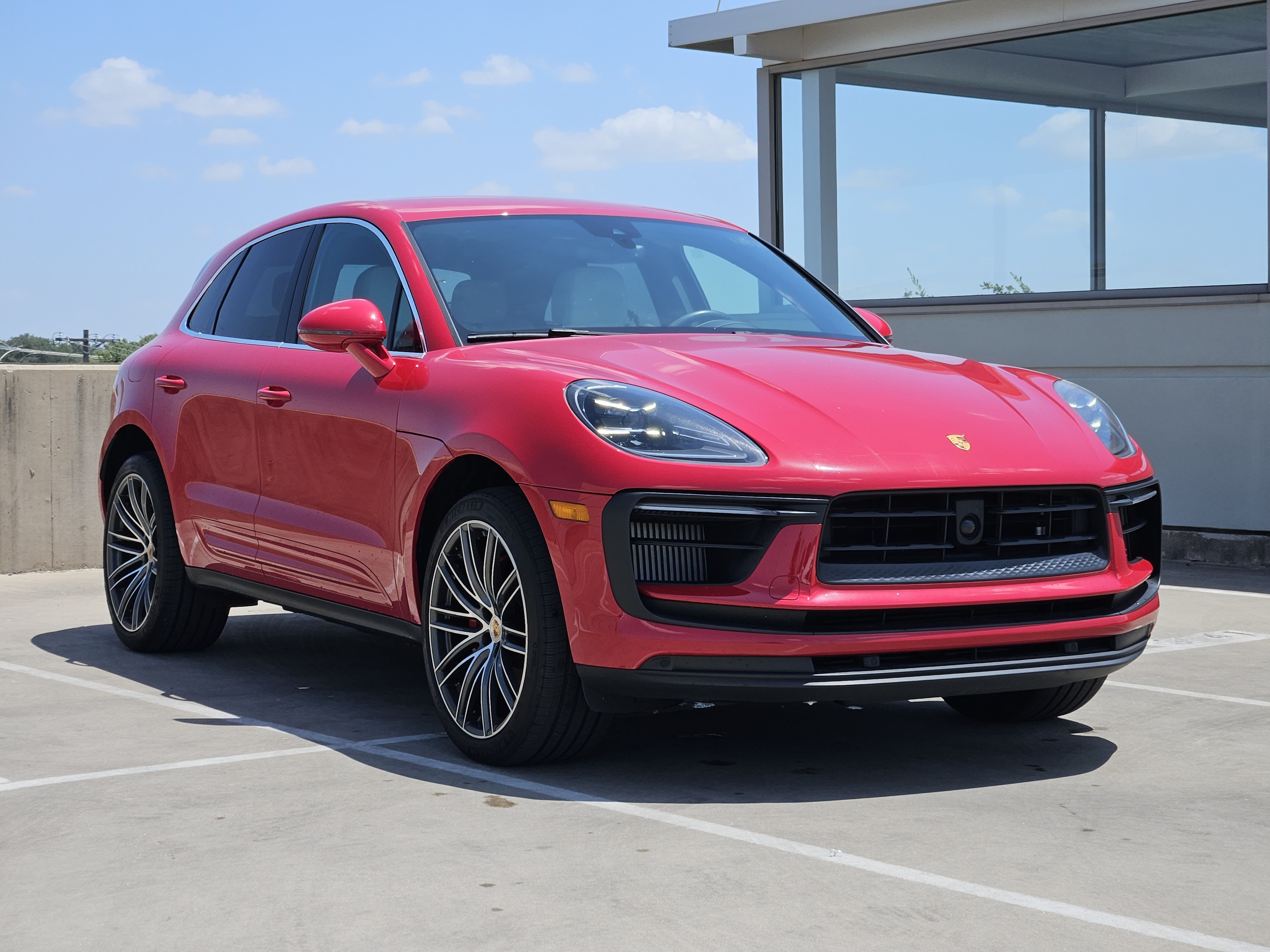 Certified 2023 Porsche Macan S AWD/4WD image 10