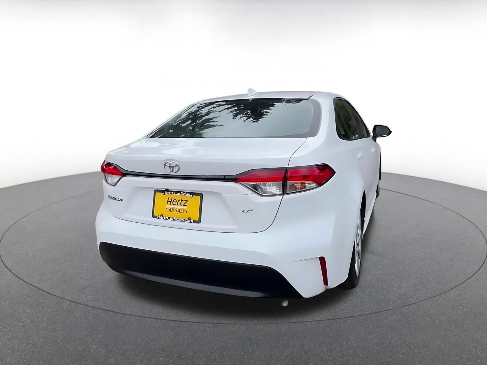 Used 2025 Toyota Corolla LE FWD image 13