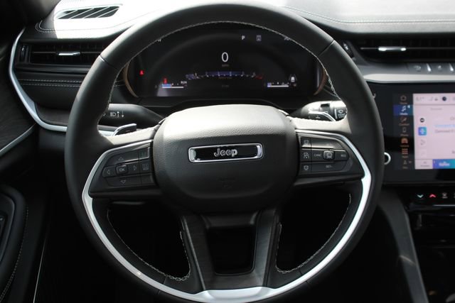 New 2026 Jeep Grand Cherokee Limited image 12