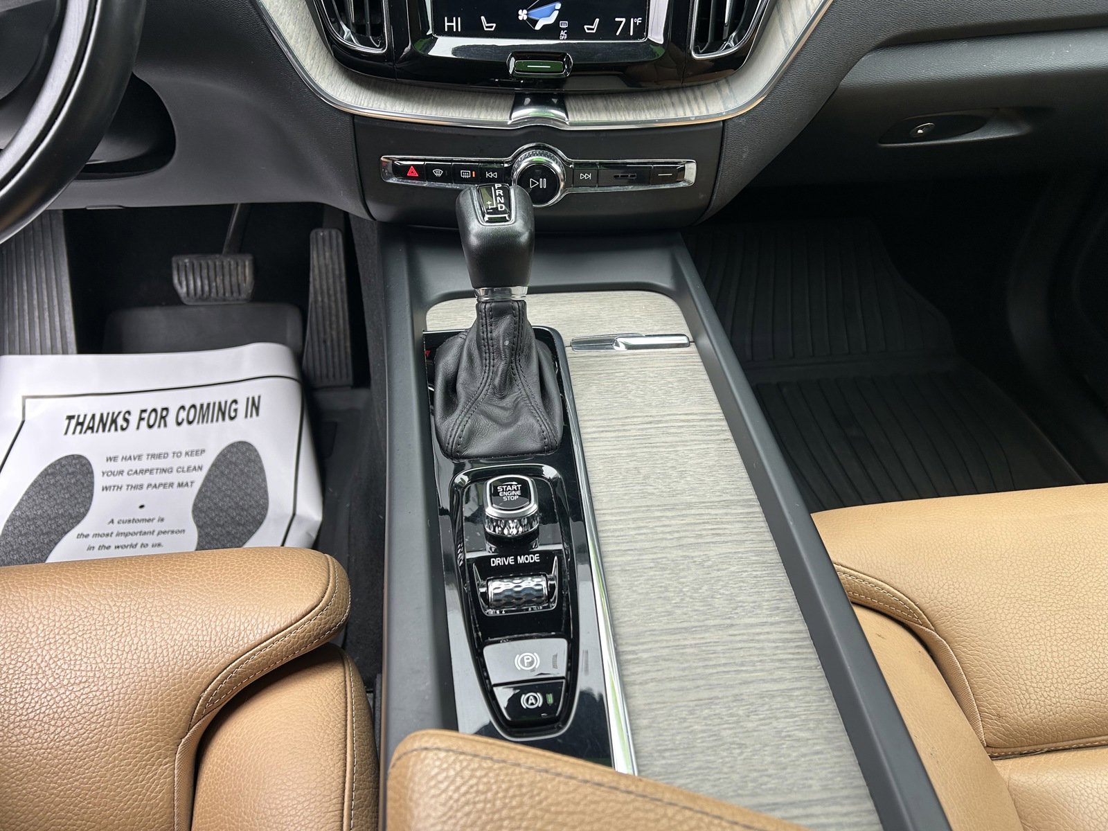 Used 2019 Volvo XC60 T6 Inscription w/ Protection Package AWD/4WD image 16