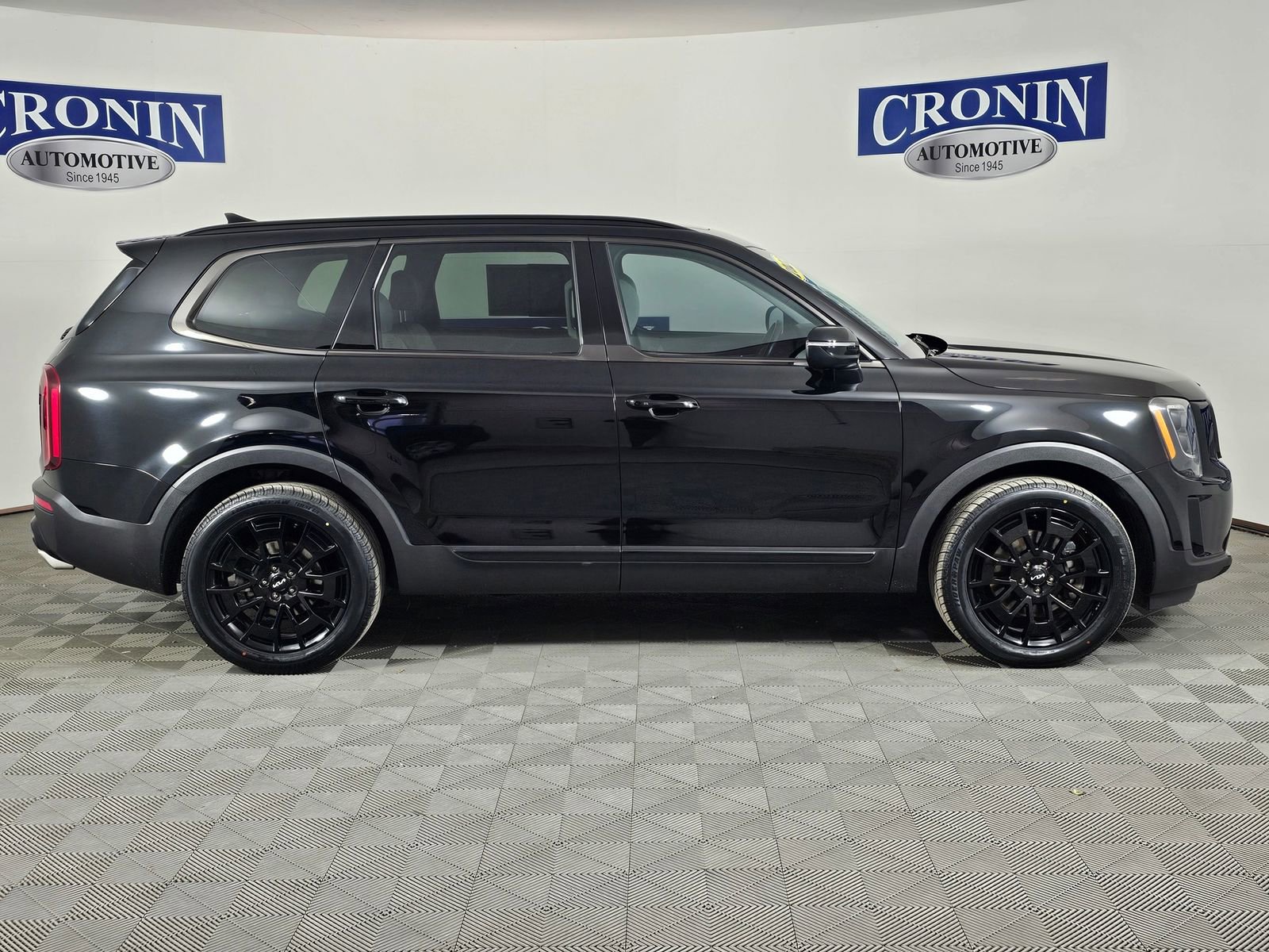 Used 2022 Kia Telluride EX w/ EX Premium Package image 7