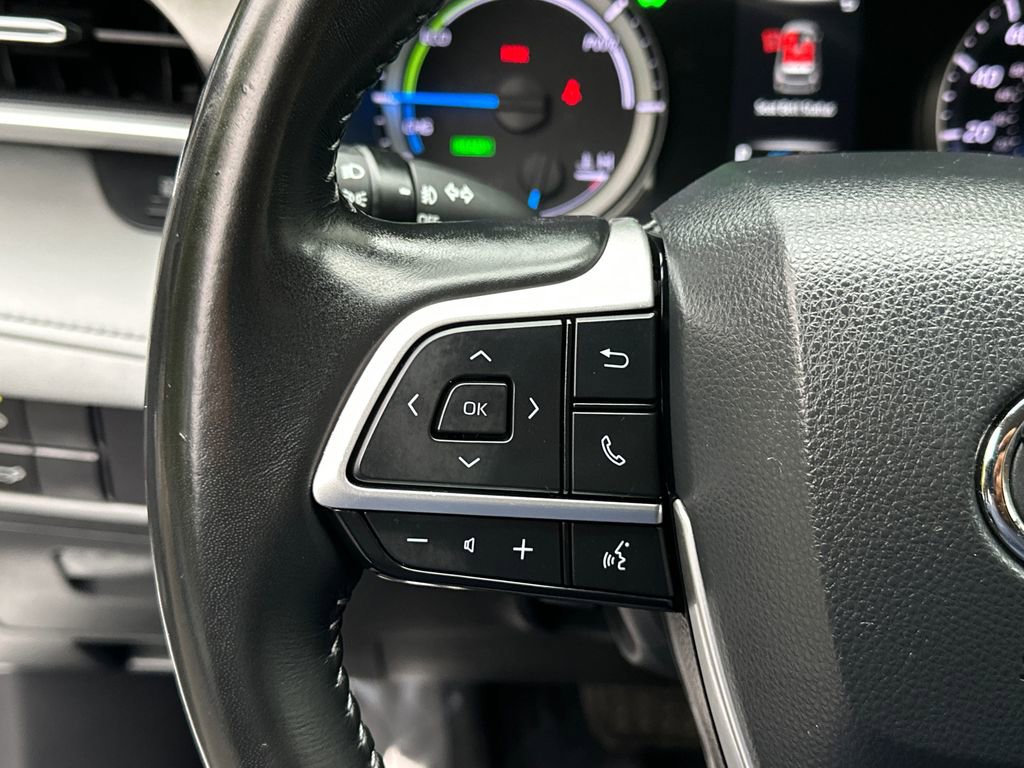 Used 2022 Toyota Highlander LE AWD/4WD image 22