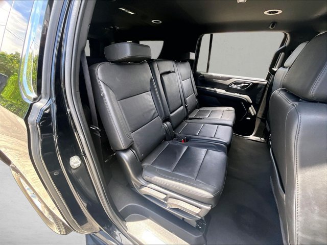 Used 2024 Chevrolet Suburban LT RWD image 28
