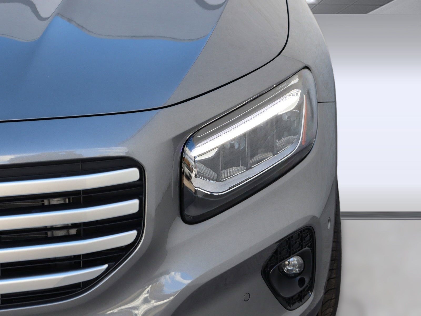 Used 2025 Mercedes-Benz GLB 250 image 9