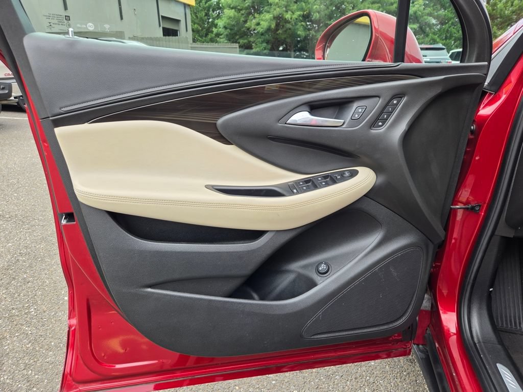 Used 2019 Buick Envision Essence AWD/4WD image 10