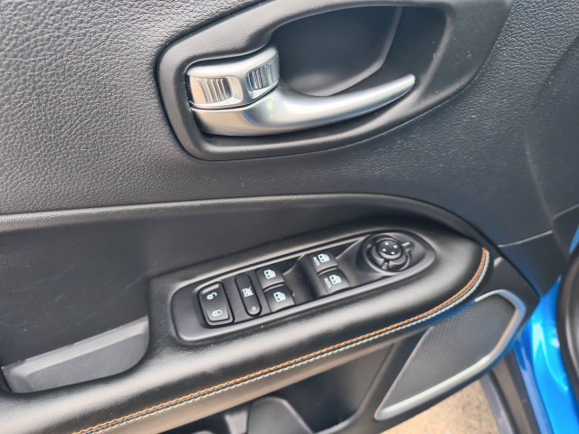 Used 2020 Jeep Compass Sport AWD/4WD image 17