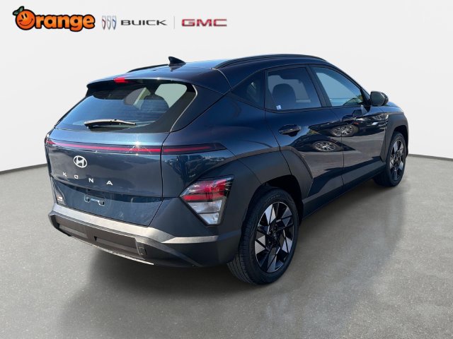 Used 2025 Hyundai Kona SEL FWD image 3