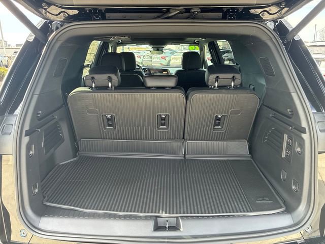 New 2026 Chevrolet Traverse High Country w/ LPO, Floor Liner Package image 14