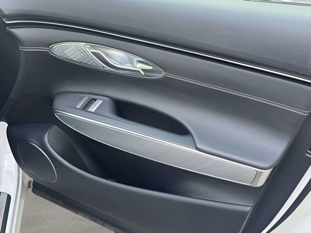 Used 2024 Genesis Electrified GV70 Advanced image 25
