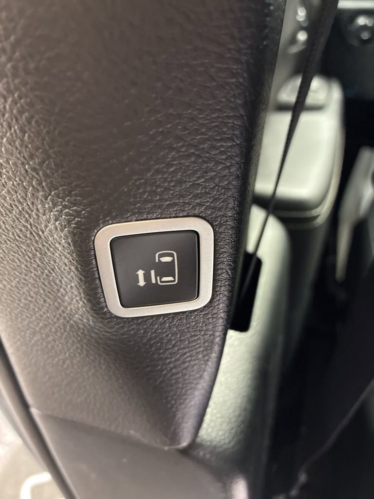 New 2026 Chrysler Voyager LX image 24