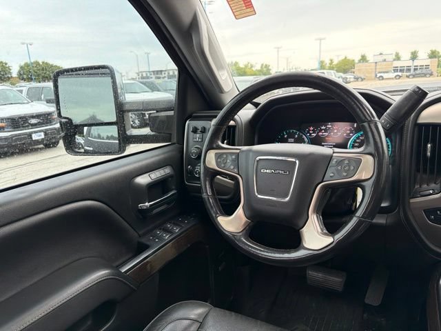 Used 2018 GMC Sierra 2500 Denali w/ Duramax Plus Package AWD/4WD image 17