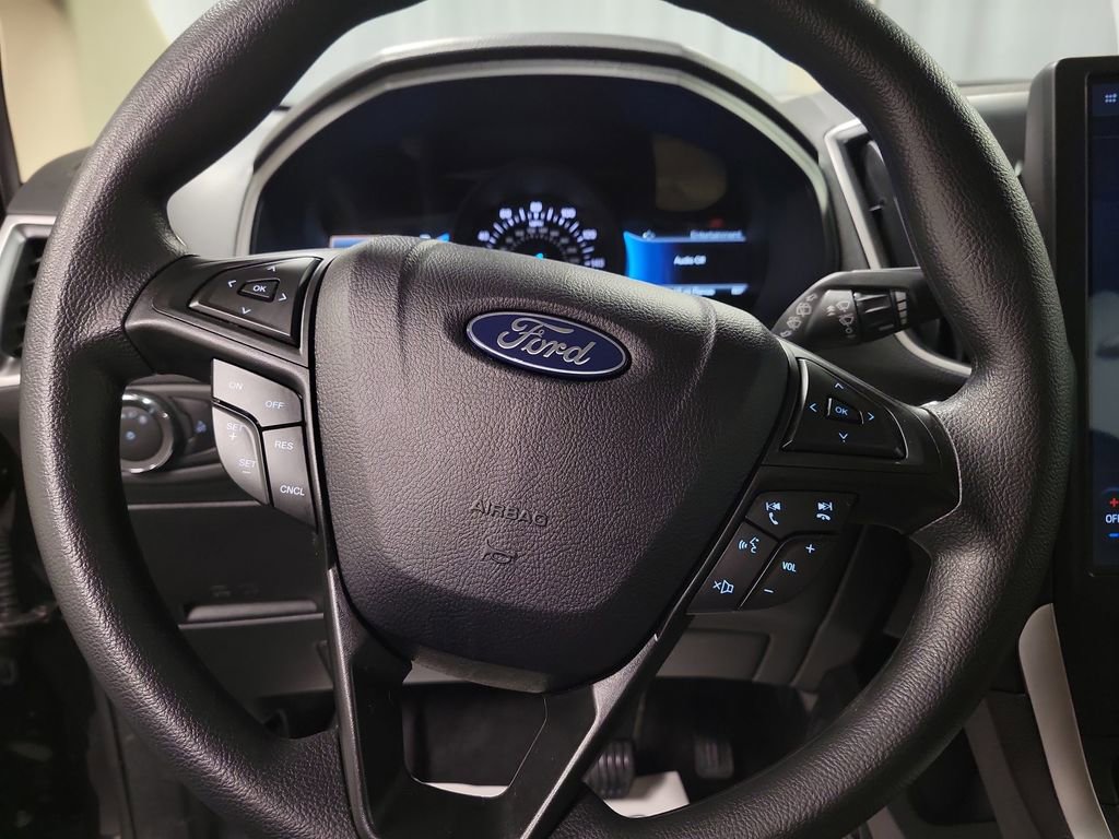 Used 2024 Ford Edge SE image 17