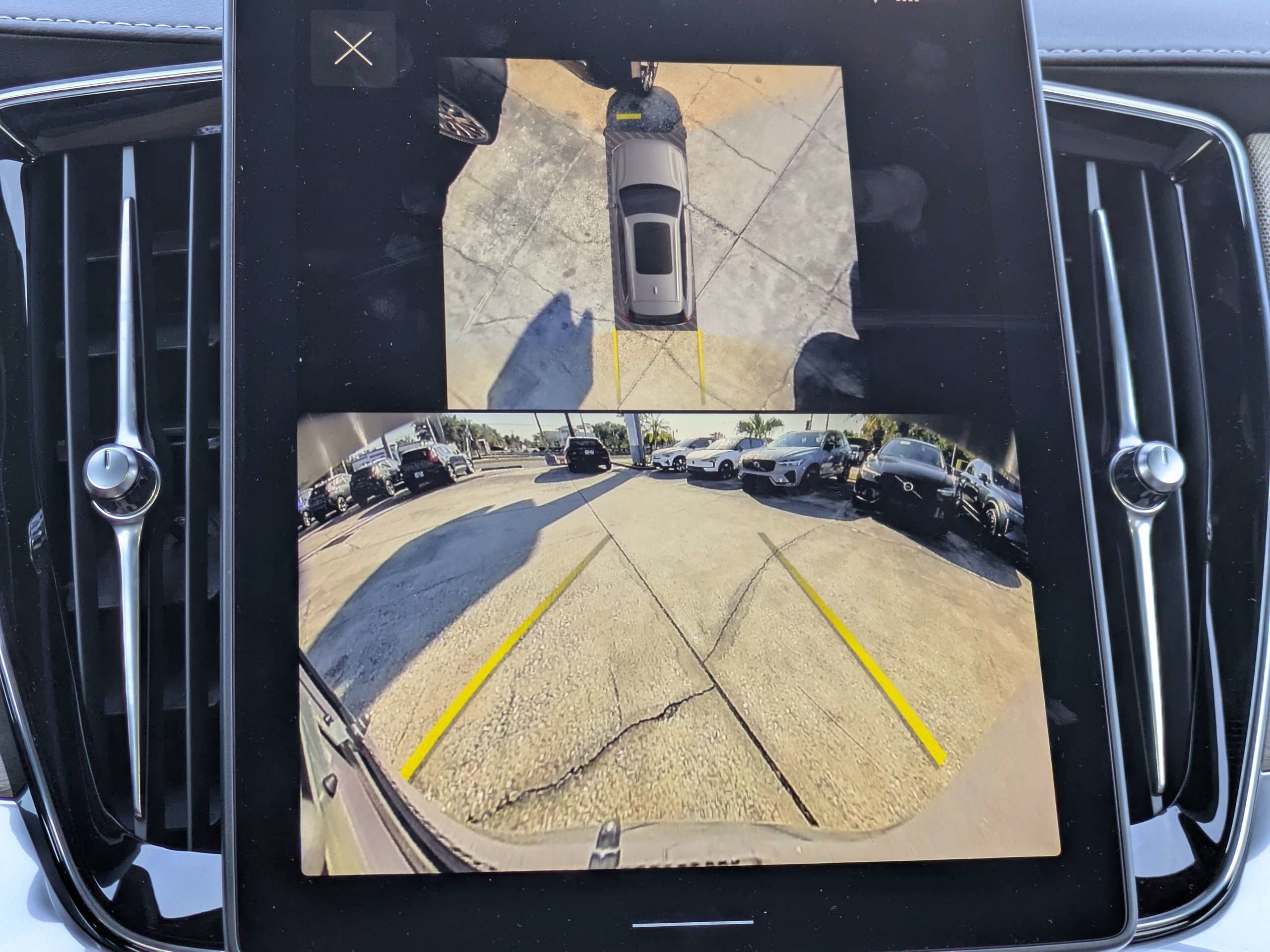 New 2026 Volvo XC90 B6 Plus w/ Protection Package Premier image 29