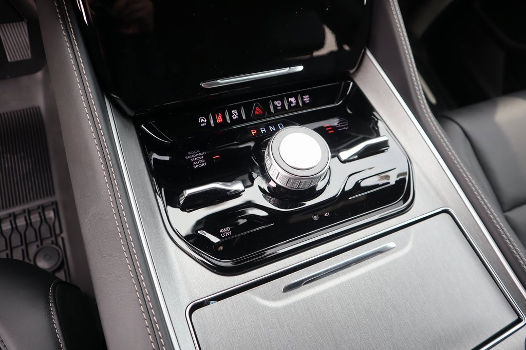 New 2025 Jeep Wagoneer Series II image 9